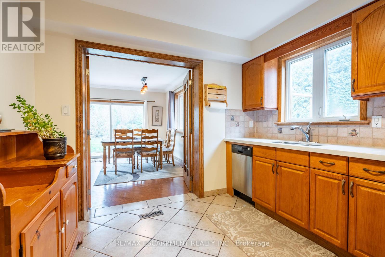 3210 Victoria Street, Oakville, Ontario  L6L 5R2 - Photo 16 - W12174261