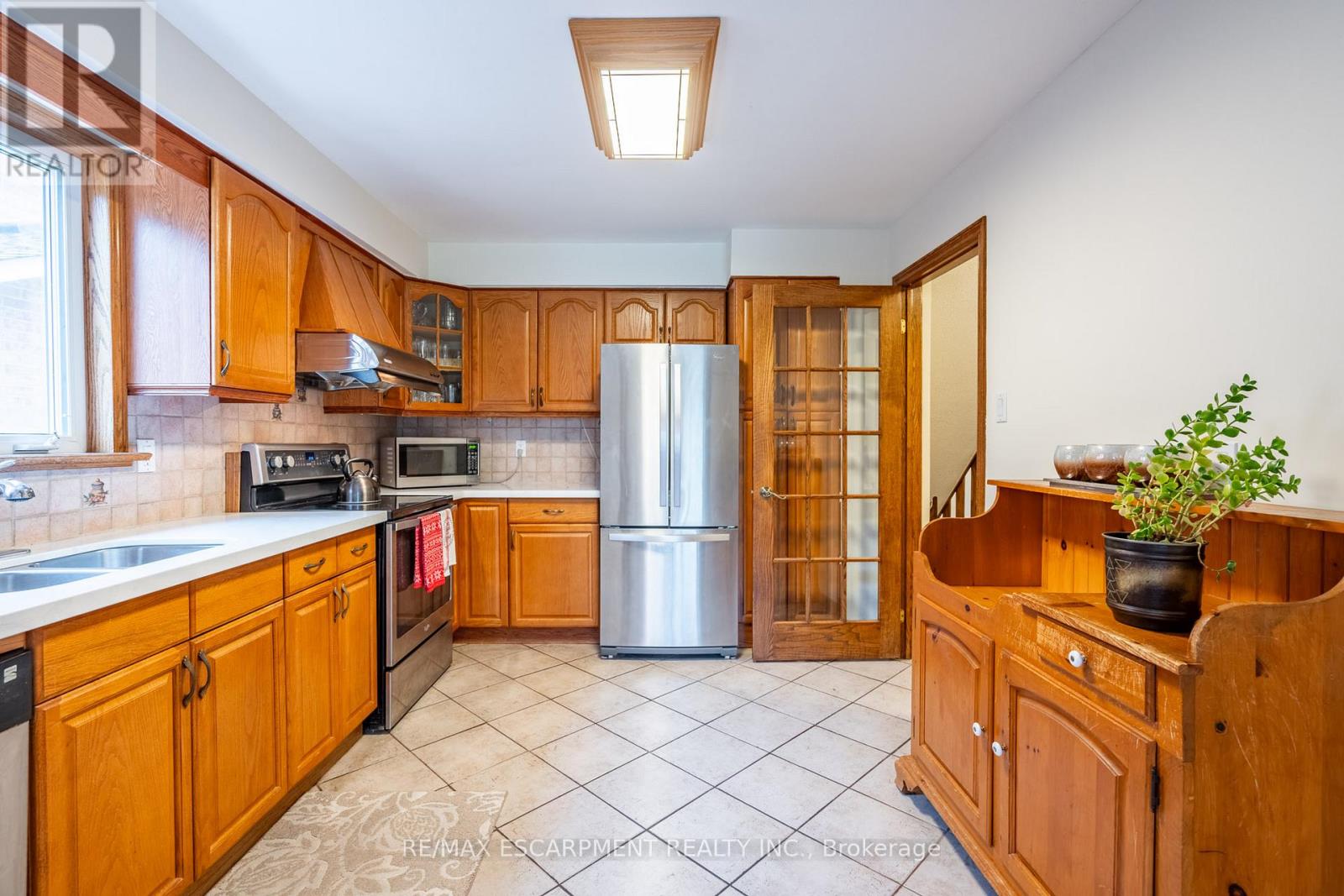 3210 Victoria Street, Oakville, Ontario  L6L 5R2 - Photo 17 - W12174261