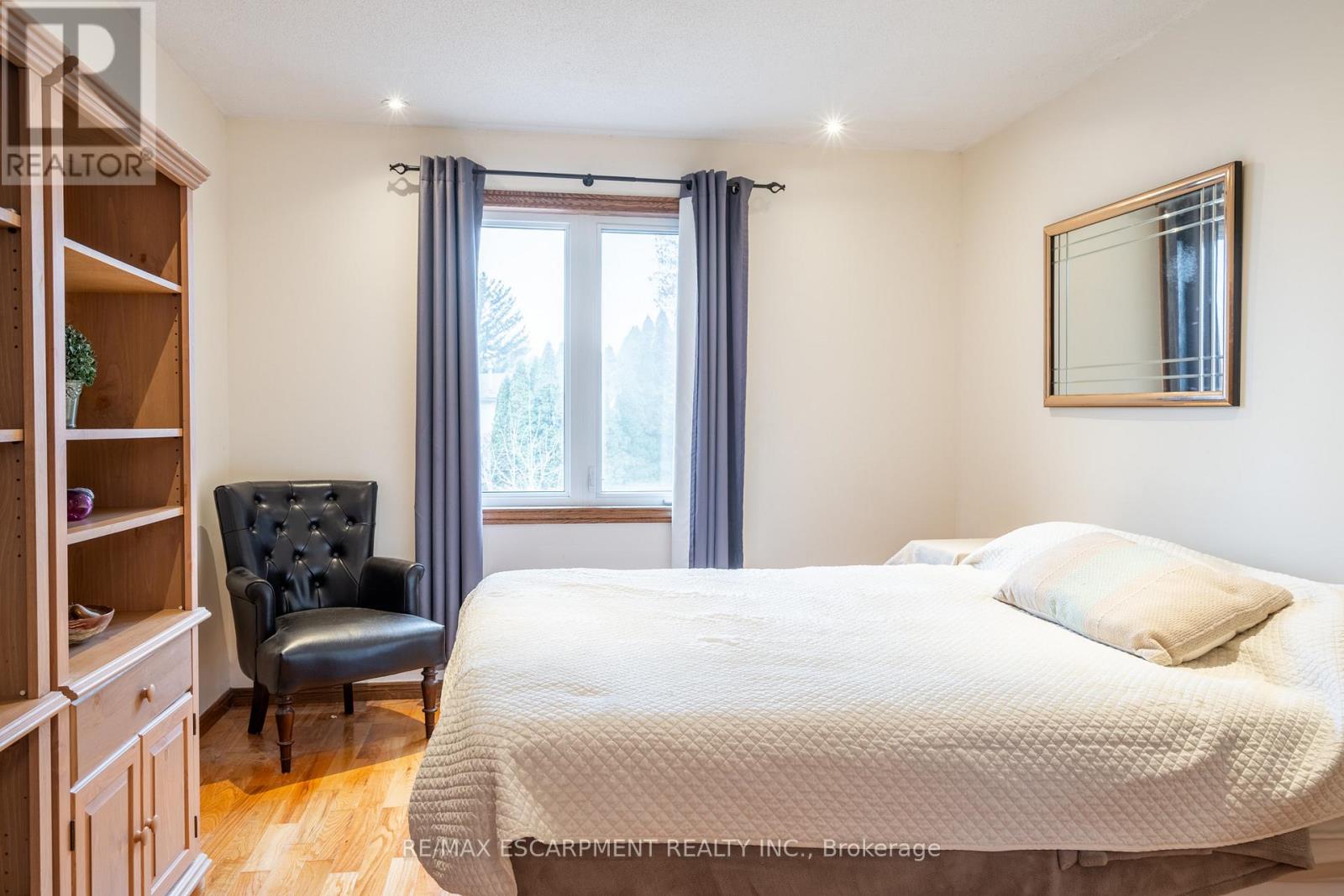 3210 Victoria Street, Oakville, Ontario  L6L 5R2 - Photo 27 - W12174261