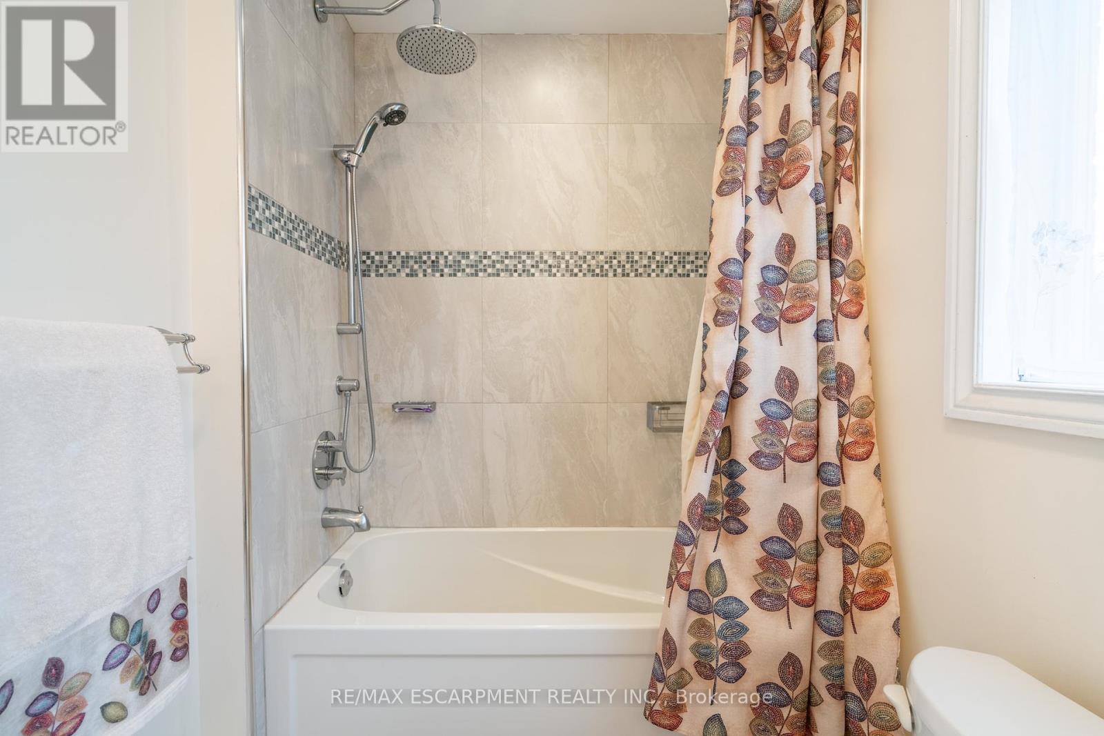 3210 Victoria Street, Oakville, Ontario  L6L 5R2 - Photo 29 - W12174261