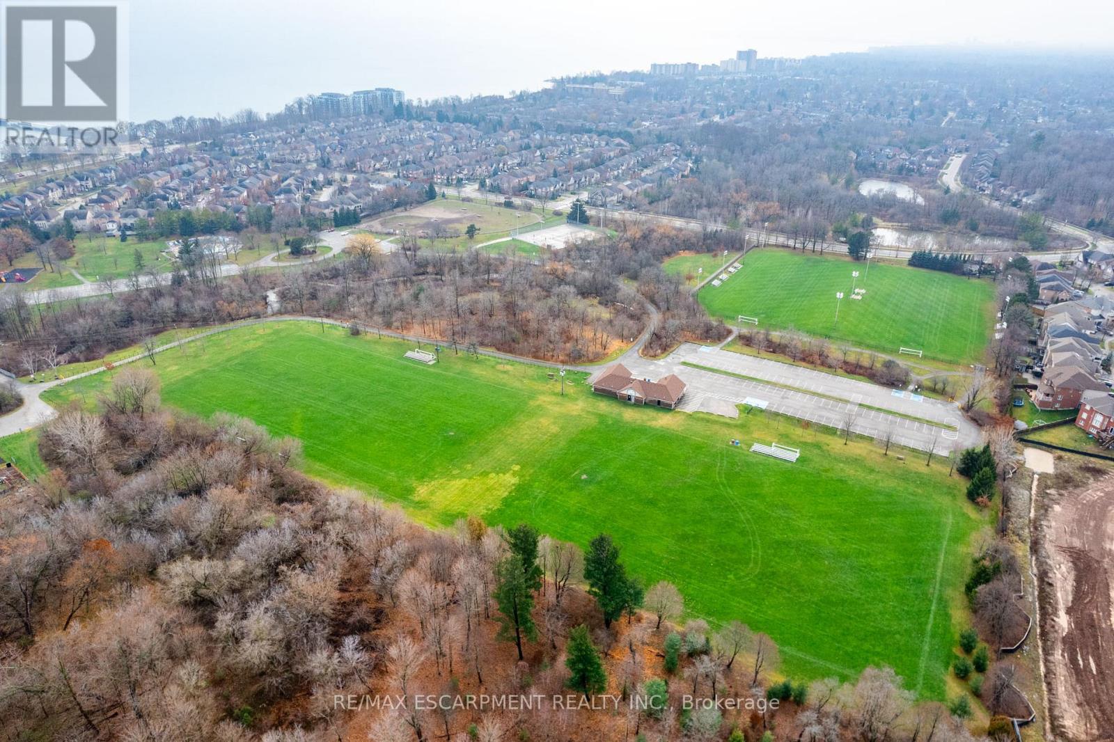 3210 Victoria Street, Oakville, Ontario  L6L 5R2 - Photo 34 - W12174261