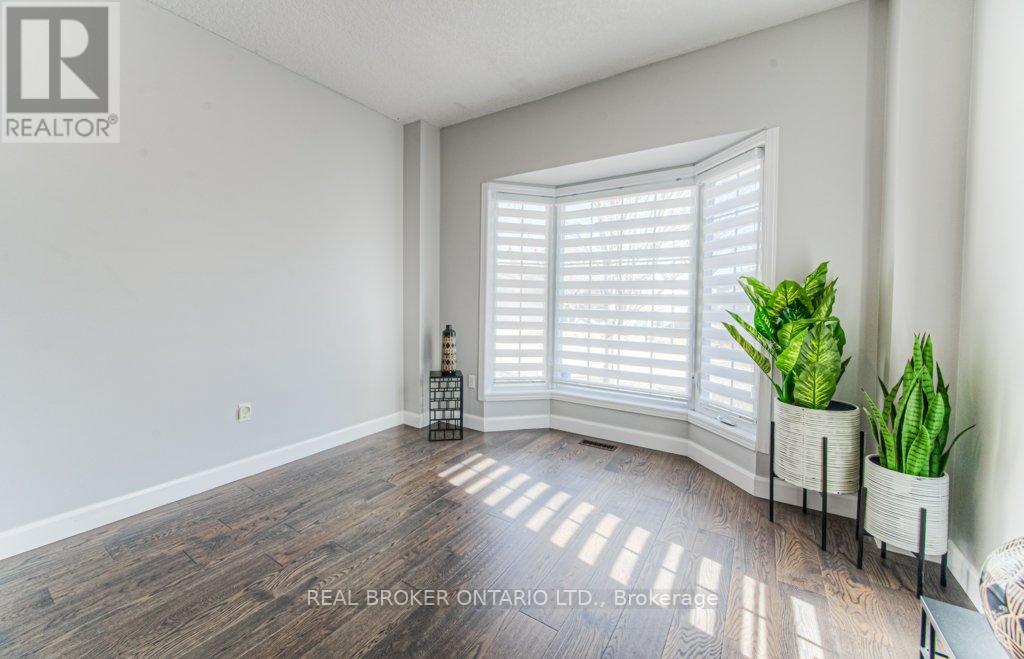 4 - 900 Doon Village Road, Kitchener, Ontario  N2P 1A4 - Photo 30 - X12174219