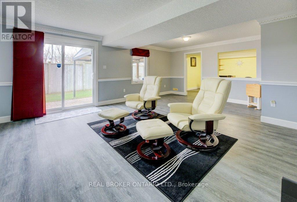 4 - 900 Doon Village Road, Kitchener, Ontario  N2P 1A4 - Photo 42 - X12174219