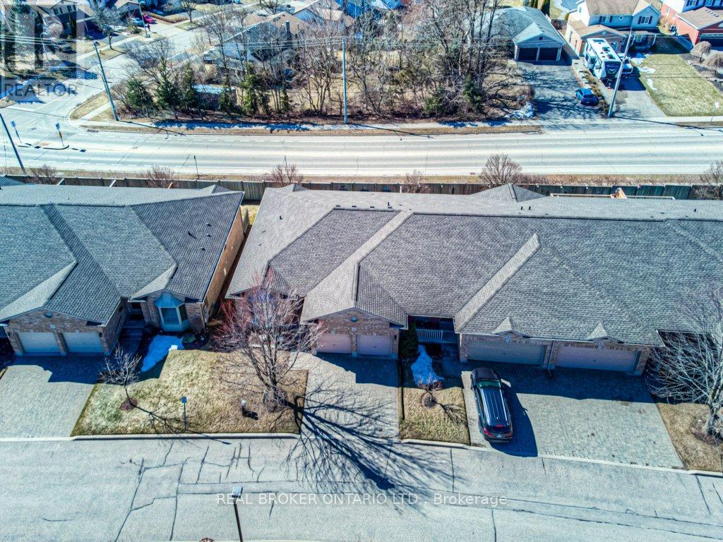 4 - 900 Doon Village Road, Kitchener, Ontario  N2P 1A4 - Photo 45 - X12174219