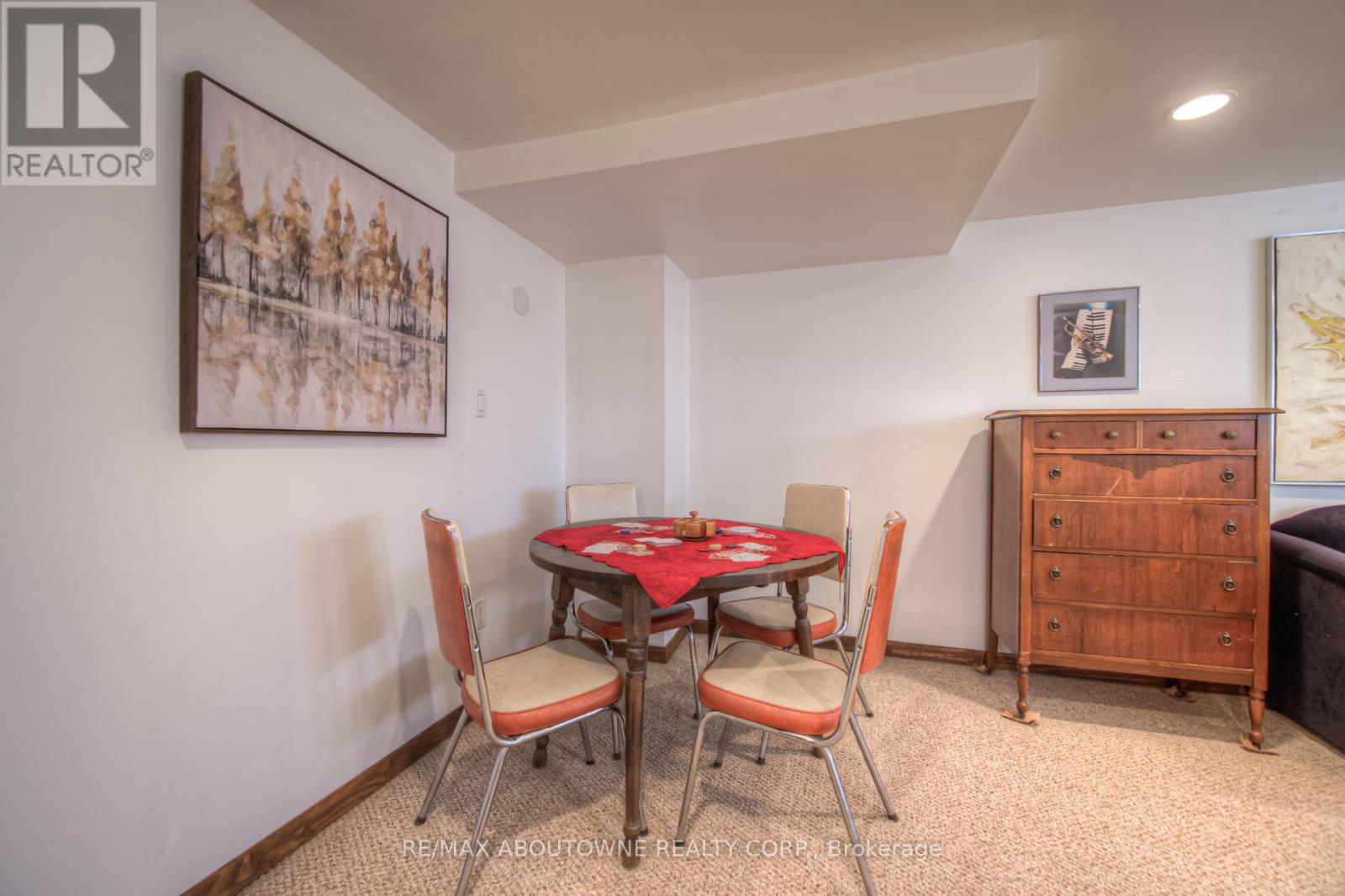 47 Chester Road, Hamilton, Ontario  L8E 1X8 - Photo 22 - X12174232