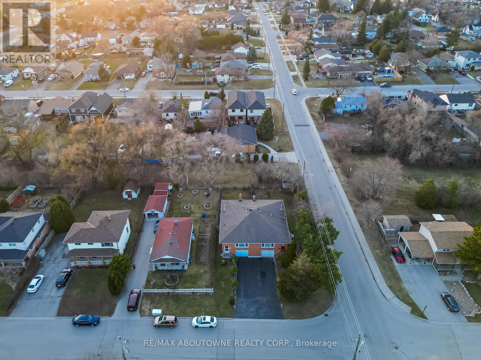 47 Chester Road, Hamilton, Ontario  L8E 1X8 - Photo 39 - X12174232