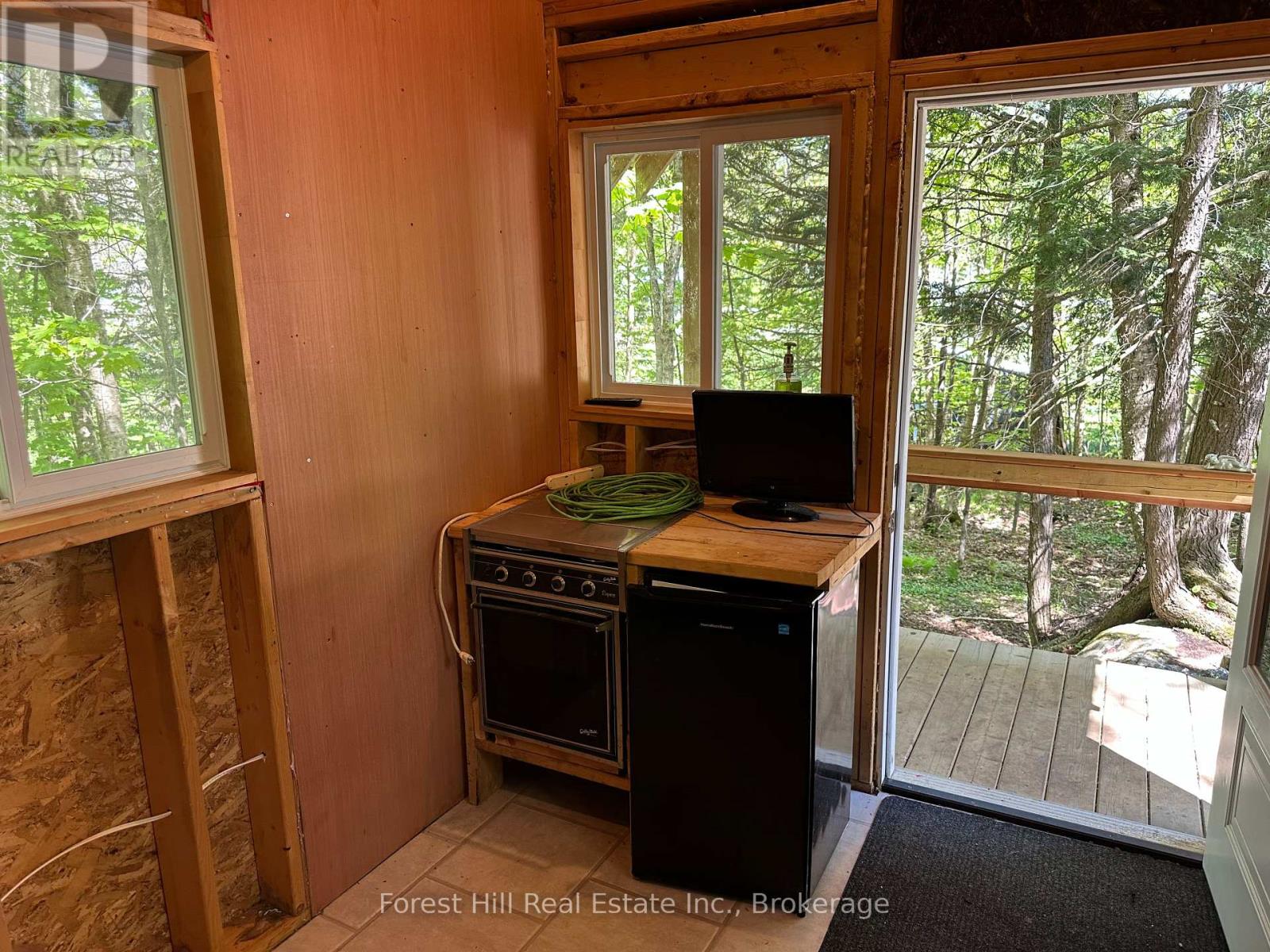 55 Hilltop Road, Parry Sound Remote Area, Ontario  P0H 1A0 - Photo 12 - X12174413