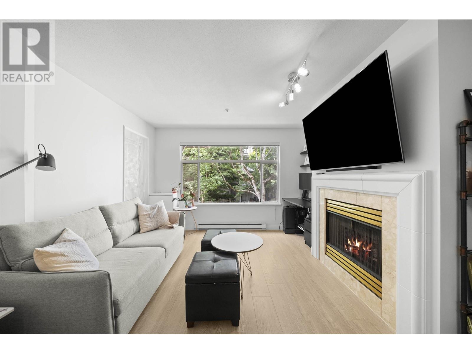 215 8180 JONES ROAD, Richmond, British Columbia