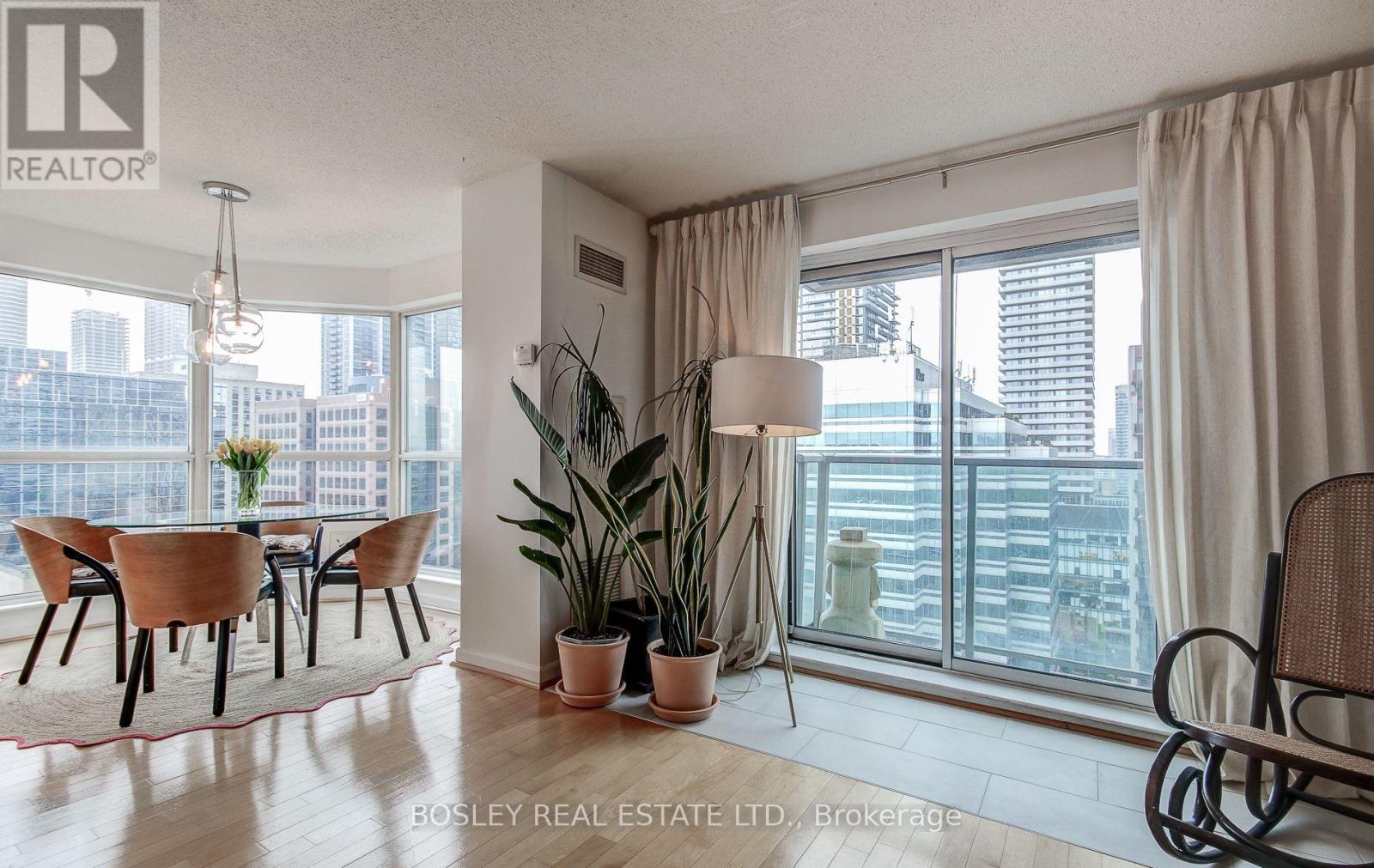 2010 - 8 Park Road, Toronto, Ontario  M4W 3S5 - Photo 12 - C12174010