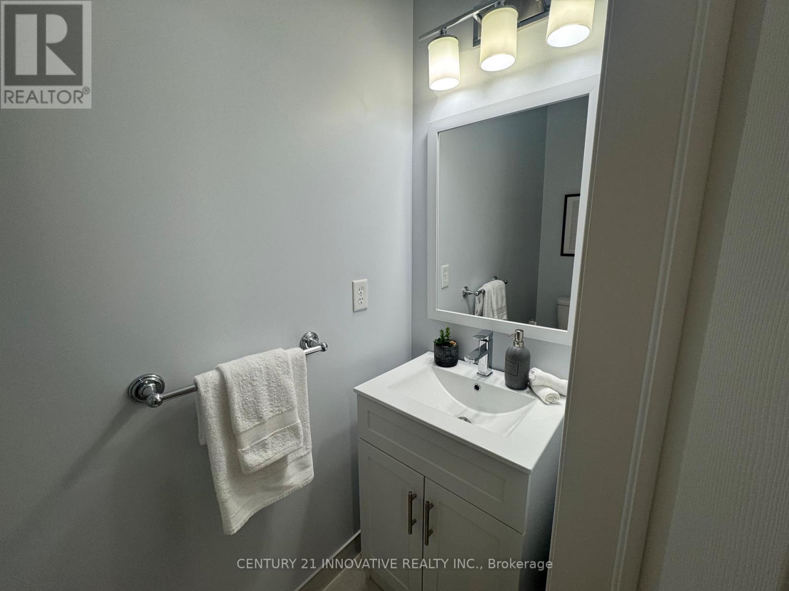 32 Gerigs Street, Toronto, Ontario  M1L 0B9 - Photo 5 - E12165489