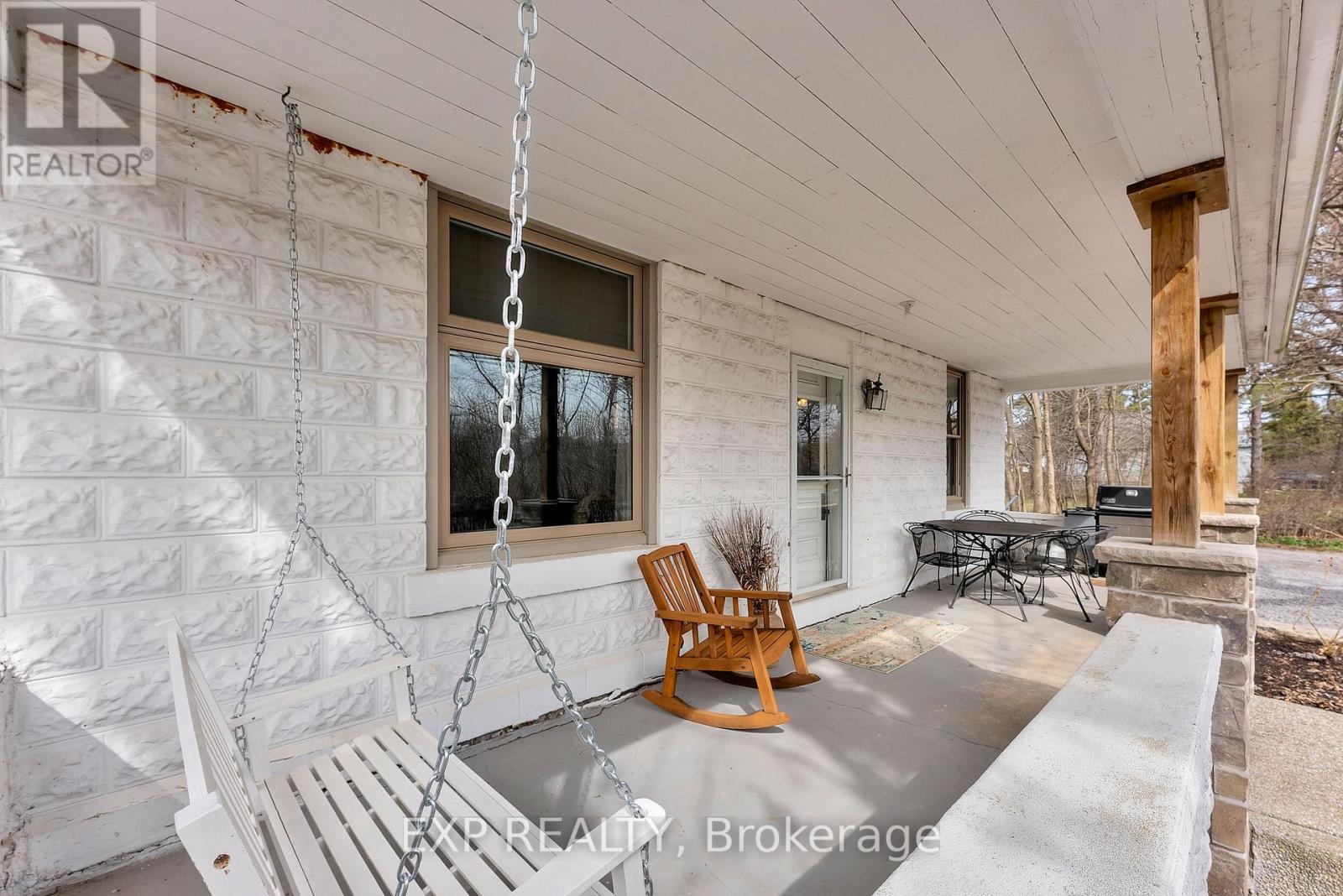 621 Rosehill Road, Fort Erie (Crescent Park), Ontario  L2A 5M4 - Photo 3 - X12068795