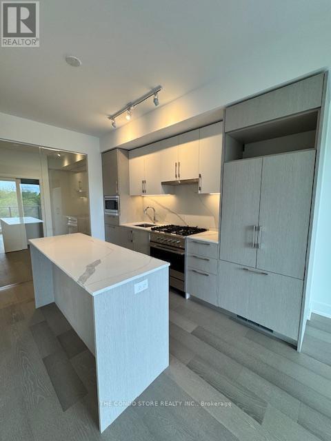504 - 8 MANOR ROAD W, Toronto, Ontario