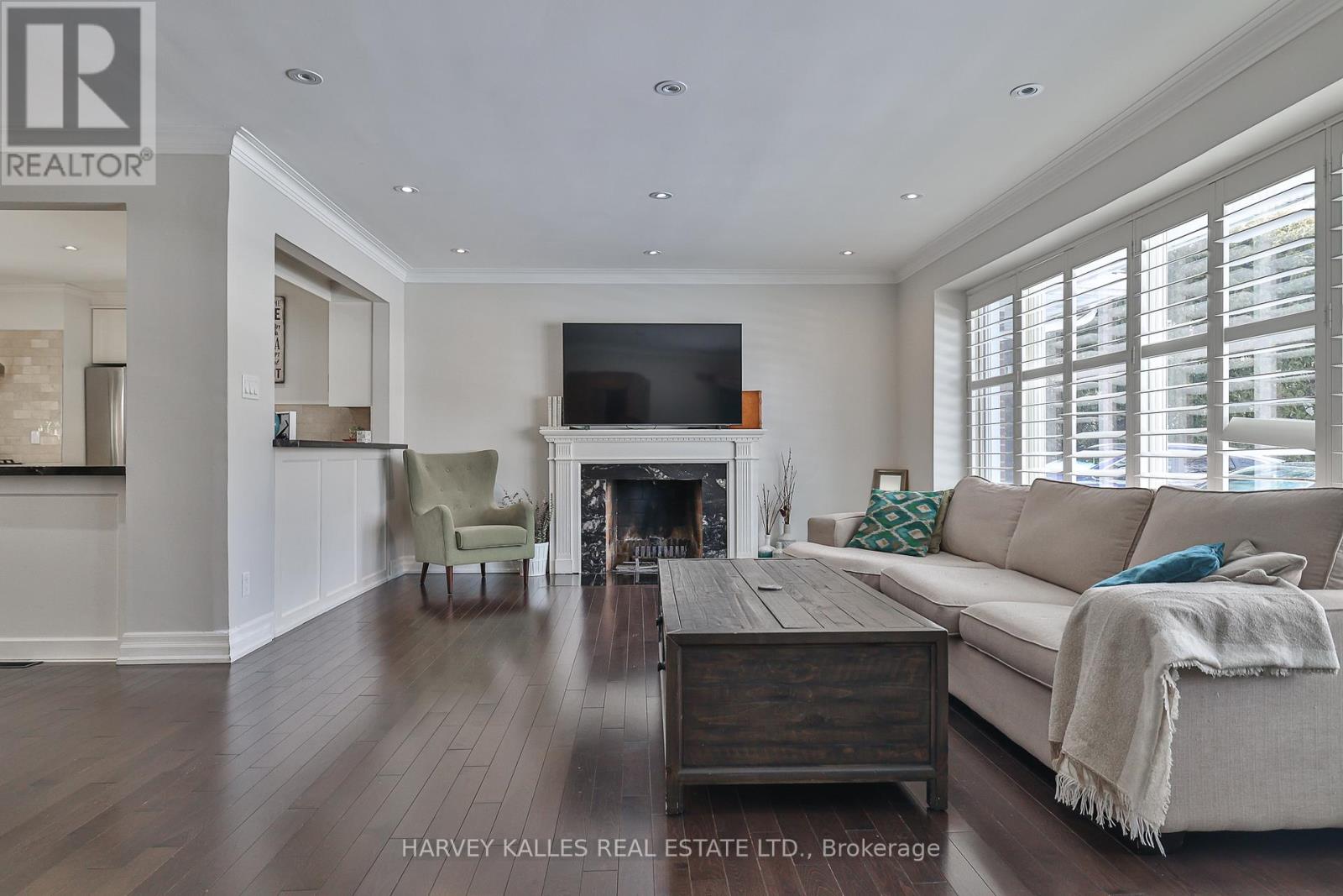Property at 23 ROTHMERE DRIVE image 3