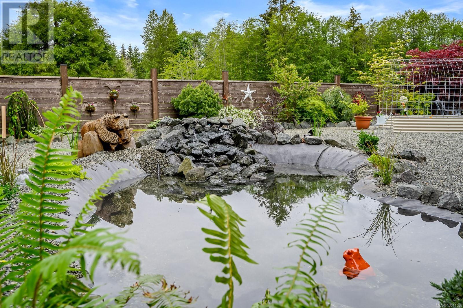 8899 Henderson Ave, Black Creek, British Columbia  V9J 1A5 - Photo 79 - 1001159