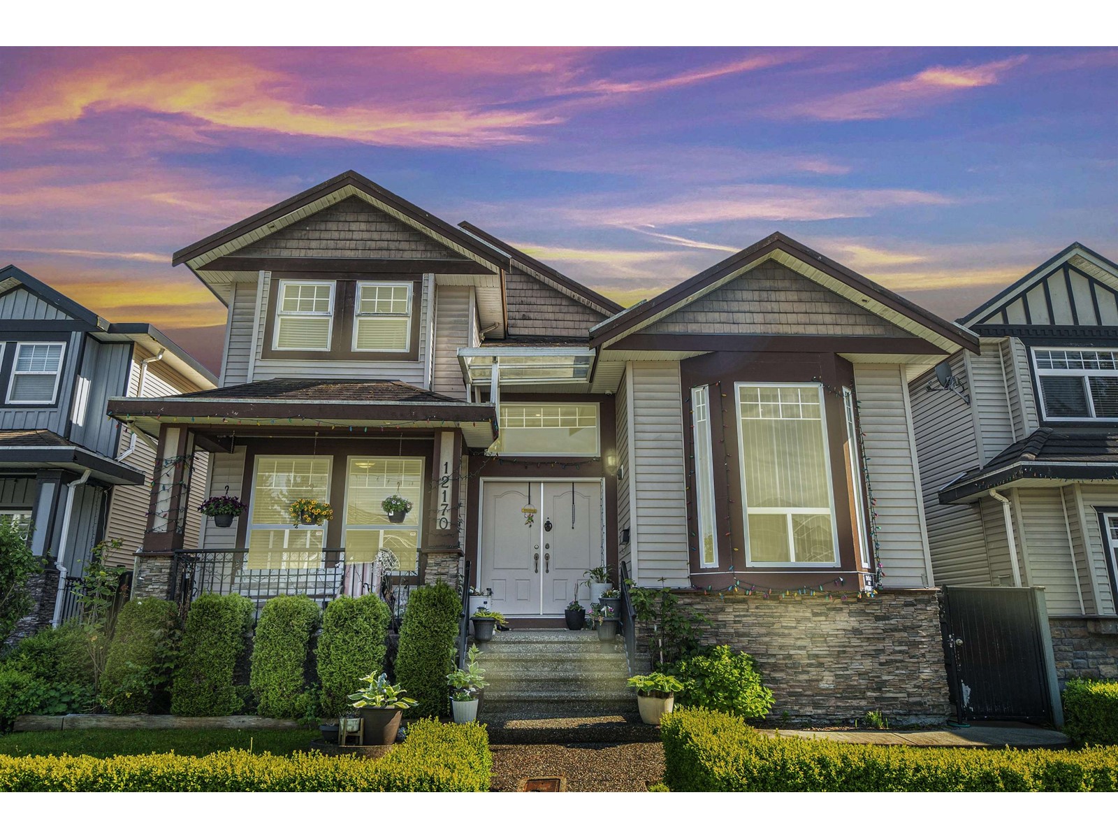 12170 96a Avenue, Surrey, British Columbia  V3V 7C3 - Photo 1 - R3007140