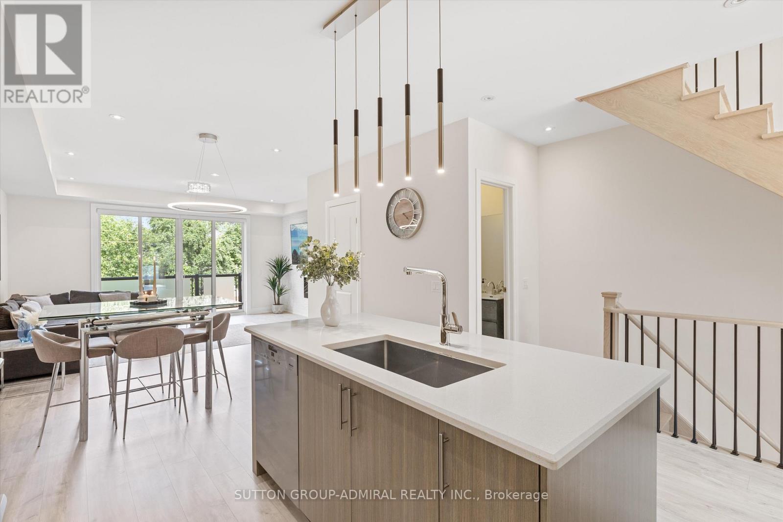 Property at 39 HAROLD LAWRIE LANE image 5
