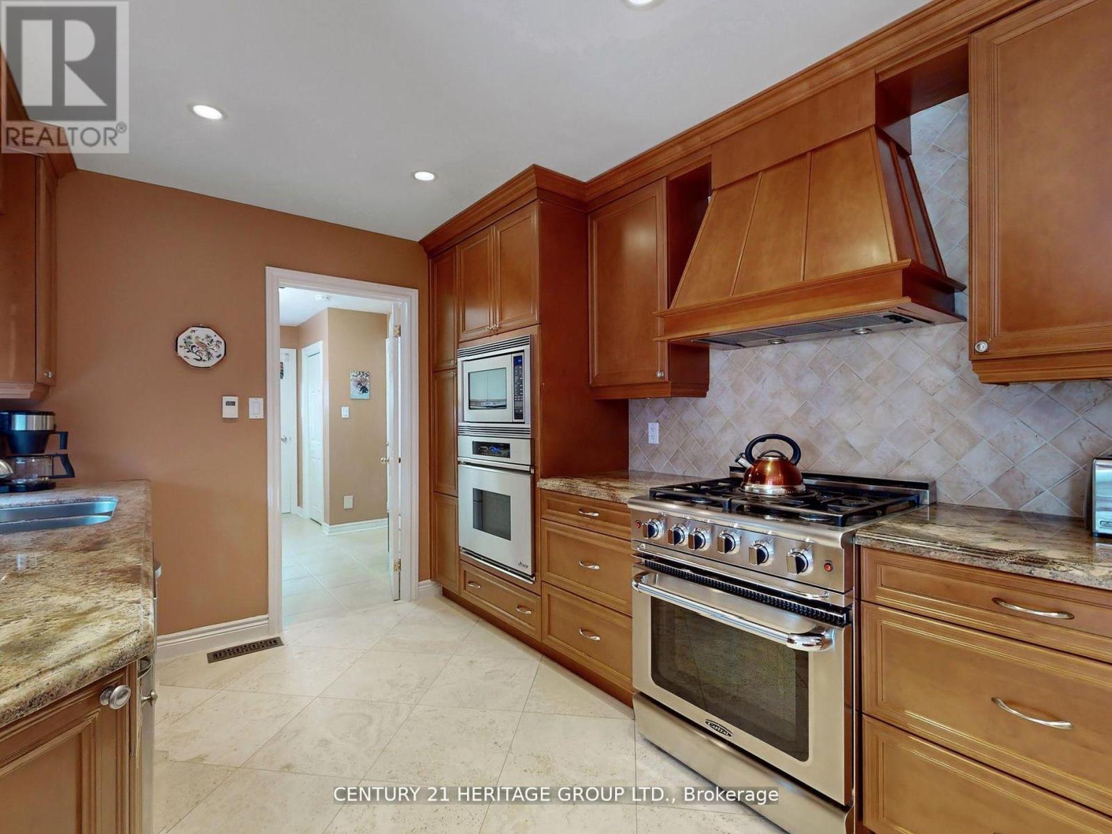 12 Cedar Forest Court, Markham, Ontario  L3T 2A4 - Photo 12 - N12159005