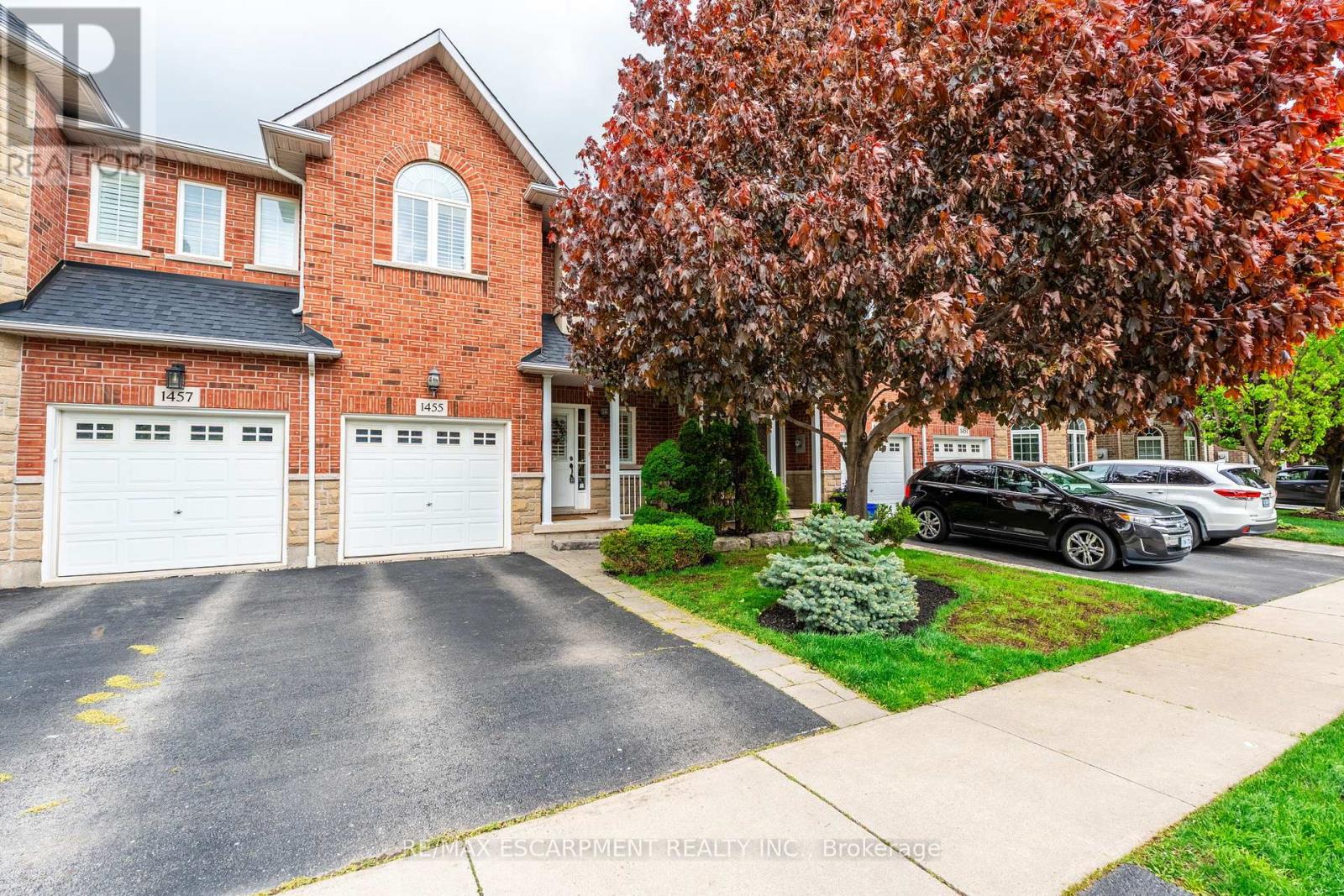 1455 Tobyn Drive, Burlington, Ontario  L7M 5A6 - Photo 1 - W12174308
