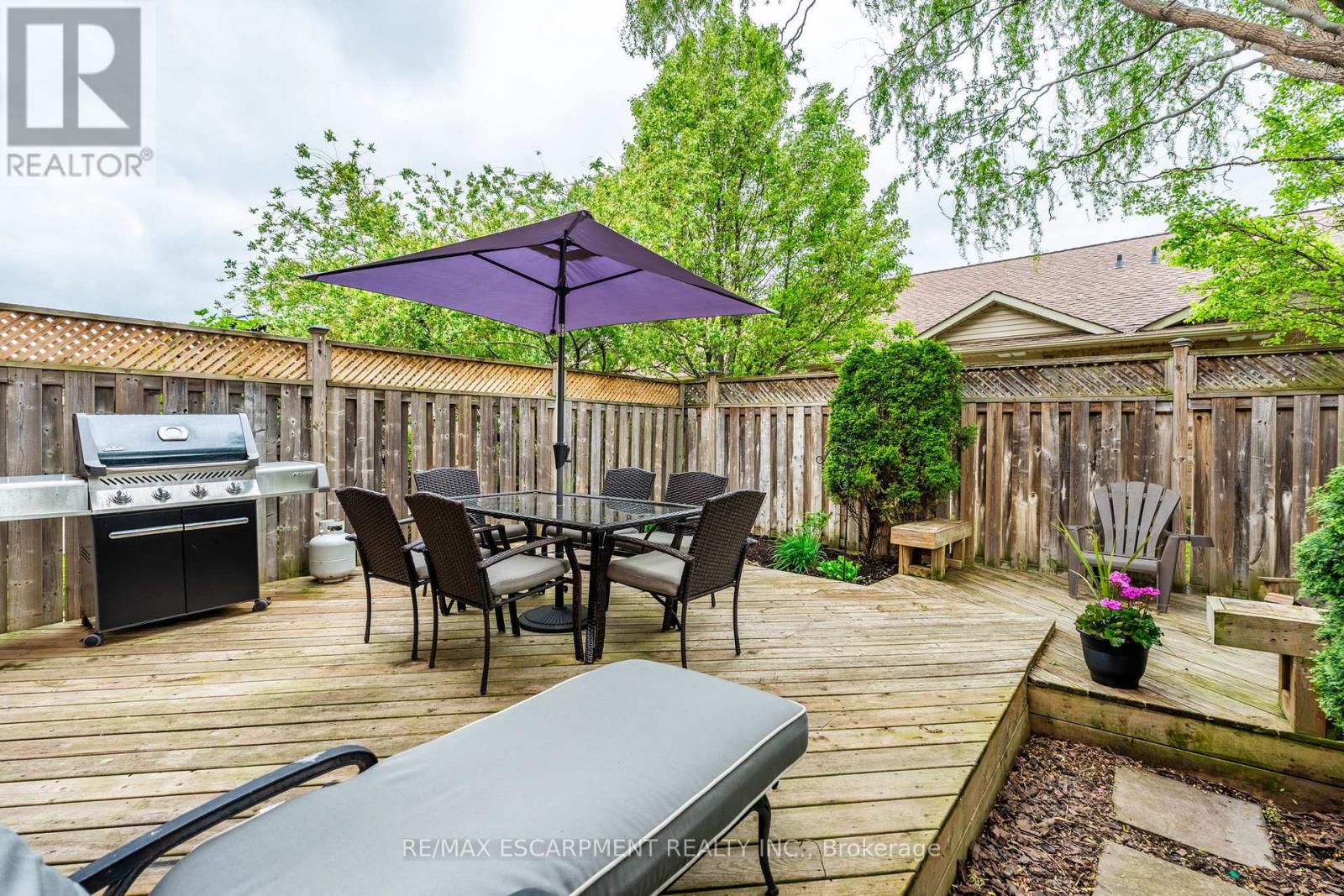 1455 Tobyn Drive, Burlington, Ontario  L7M 5A6 - Photo 38 - W12174308