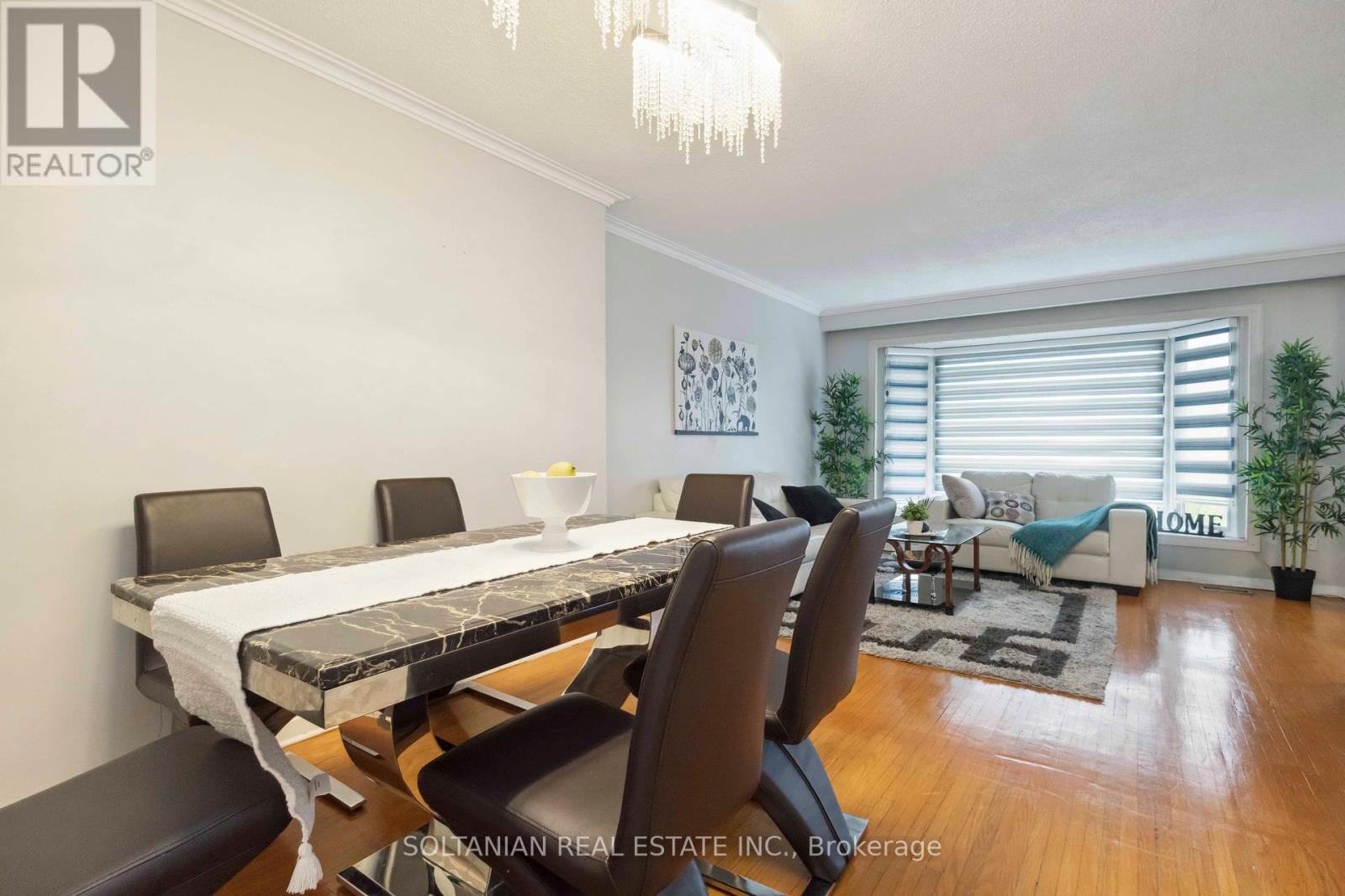 102 Elnathan Crescent, Toronto, Ontario  M9L 2G1 - Photo 11 - W12174320