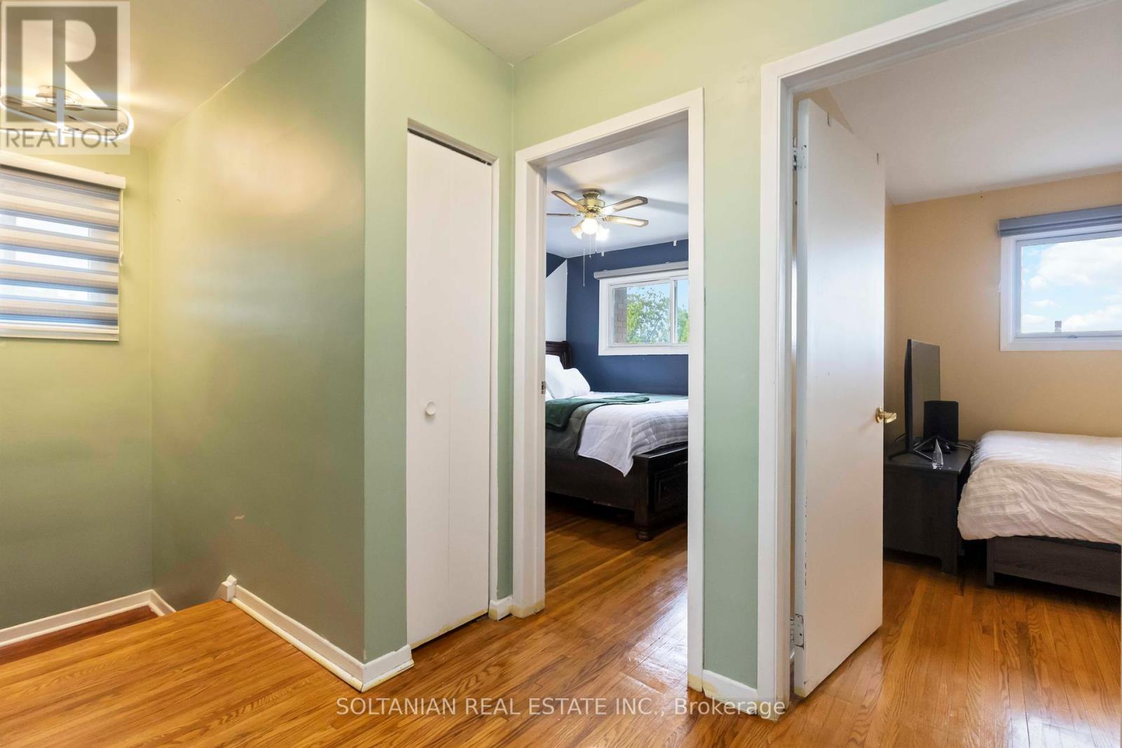 102 Elnathan Crescent, Toronto, Ontario  M9L 2G1 - Photo 23 - W12174320