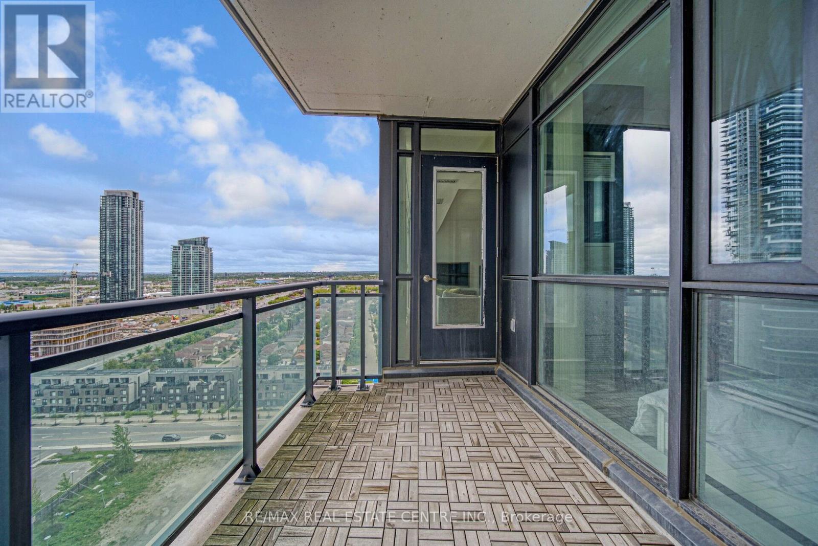 1803 - 4065 Brickstone Mews, Mississauga, Ontario  L5B 0G3 - Photo 27 - W12174323