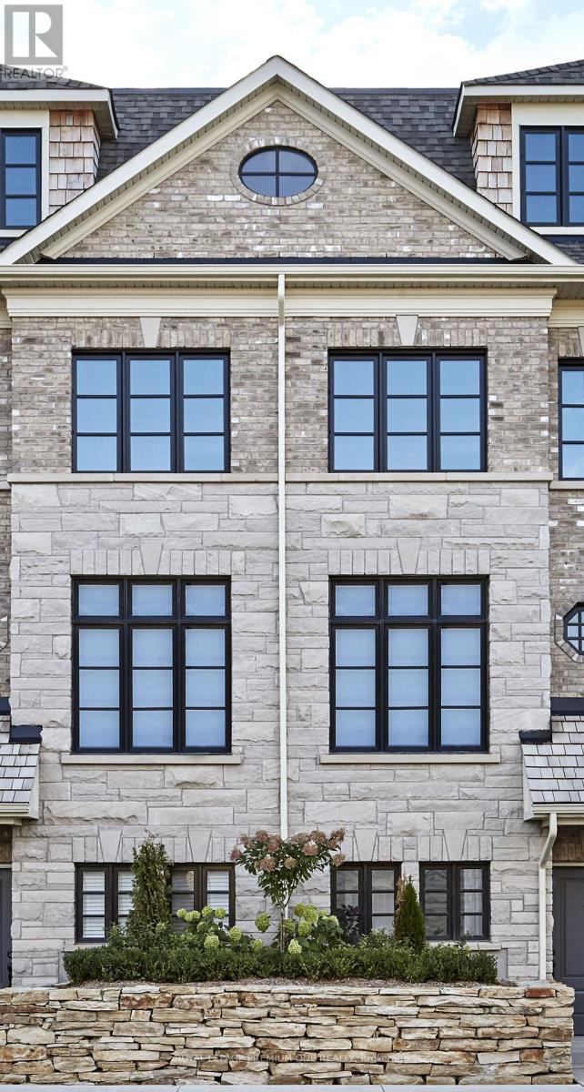 60 - 40 Lunar Crescent, Mississauga, Ontario  L5M 2R5 - Photo 1 - W12174334