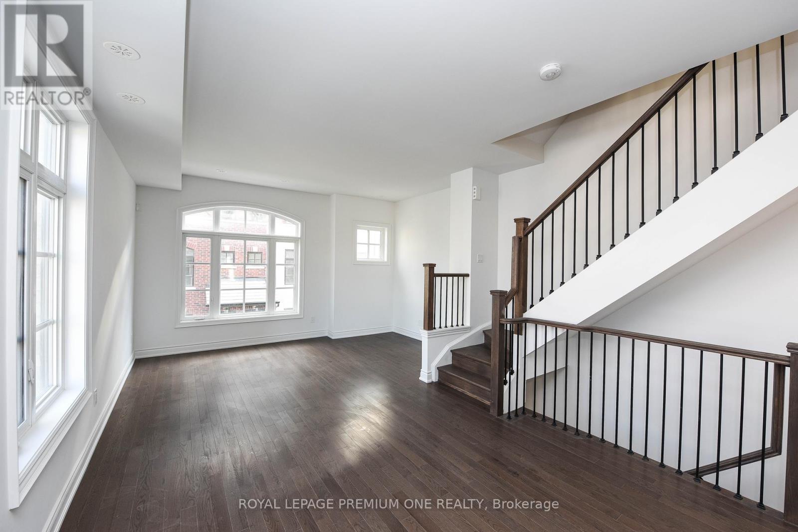 60 - 40 Lunar Crescent, Mississauga, Ontario  L5M 2R5 - Photo 14 - W12174334