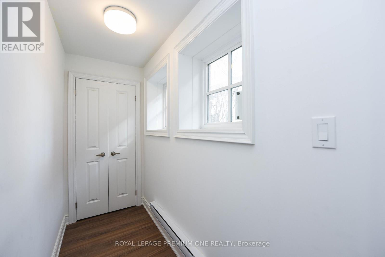 60 - 40 Lunar Crescent, Mississauga, Ontario  L5M 2R5 - Photo 5 - W12174334