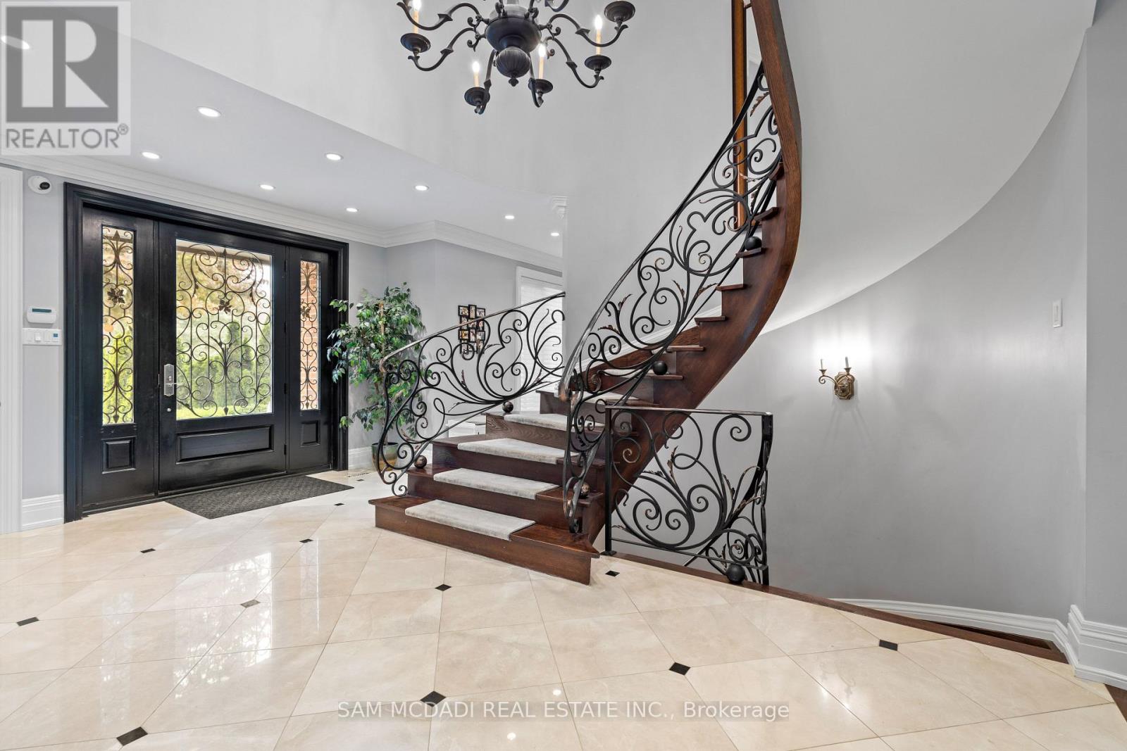 2173 Shawanaga Trail, Mississauga, Ontario  L5H 3X6 - Photo 20 - W12174349