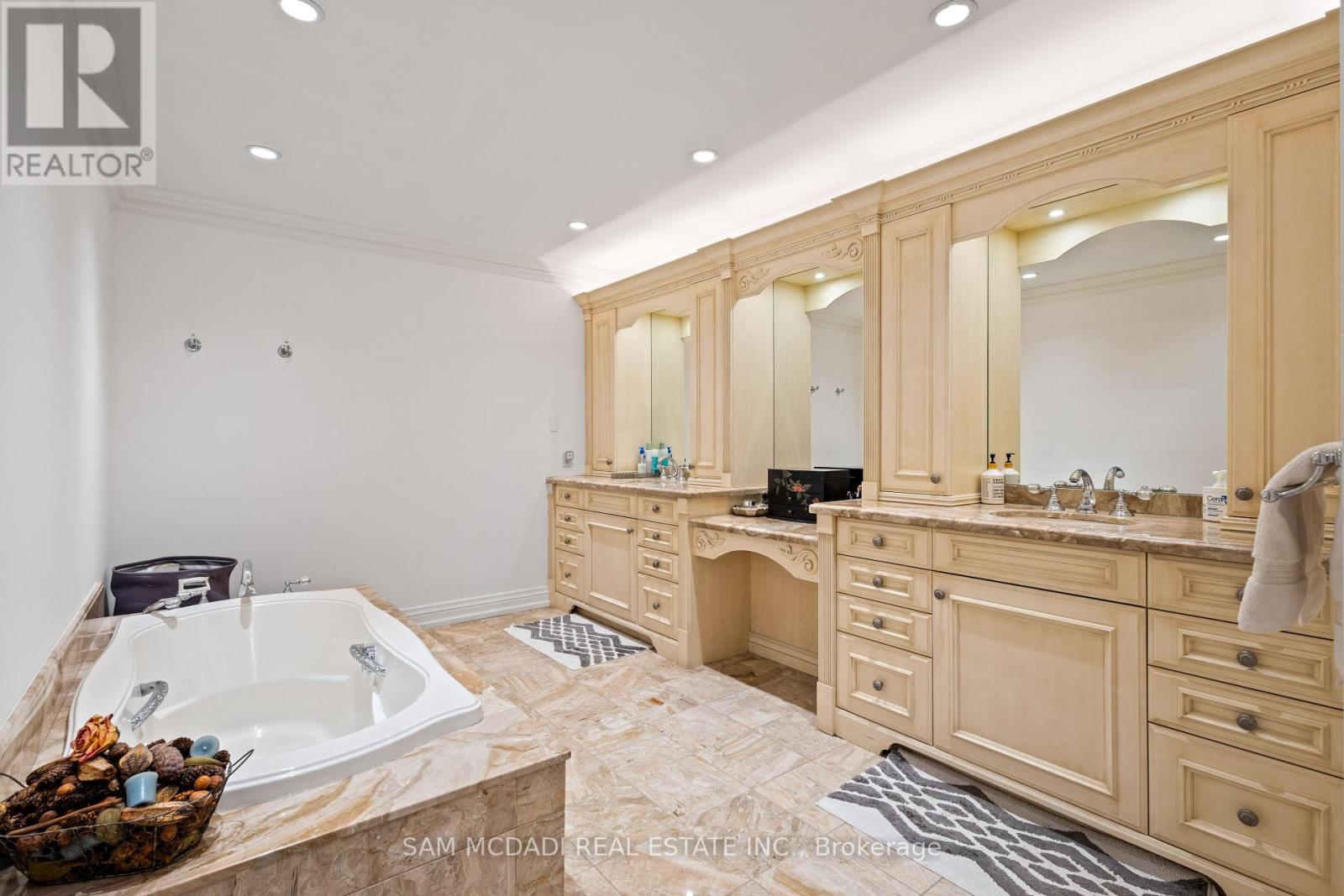 2173 Shawanaga Trail, Mississauga, Ontario  L5H 3X6 - Photo 24 - W12174349