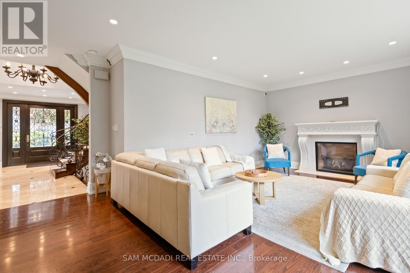 2173 Shawanaga Trail, Mississauga, Ontario  L5H 3X6 - Photo 8 - W12174349