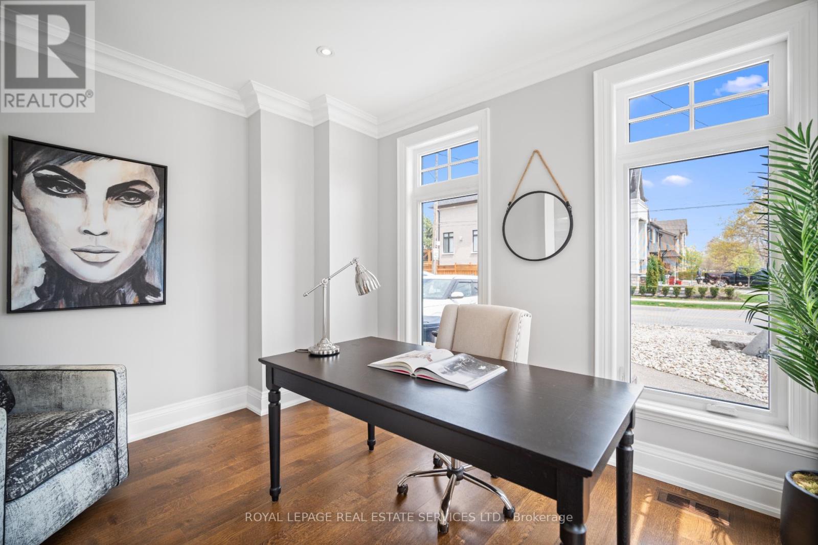 546 Prince Edward Drive N, Toronto, Ontario  M8X 2M7 - Photo 20 - W12174397