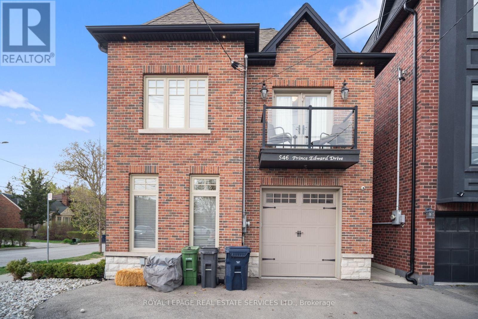 546 Prince Edward Drive N, Toronto, Ontario  M8X 2M7 - Photo 3 - W12174397