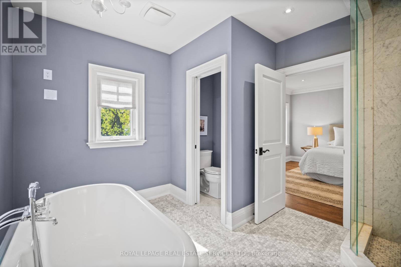 546 Prince Edward Drive N, Toronto, Ontario  M8X 2M7 - Photo 40 - W12174397