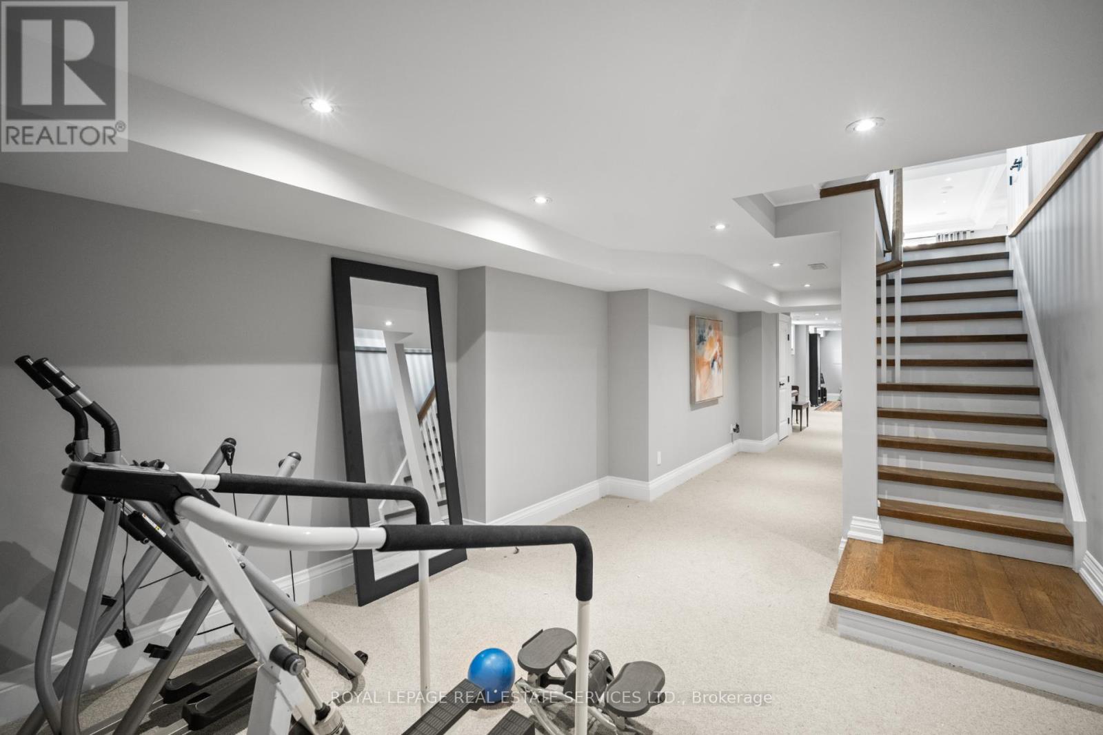 546 Prince Edward Drive N, Toronto, Ontario  M8X 2M7 - Photo 42 - W12174397