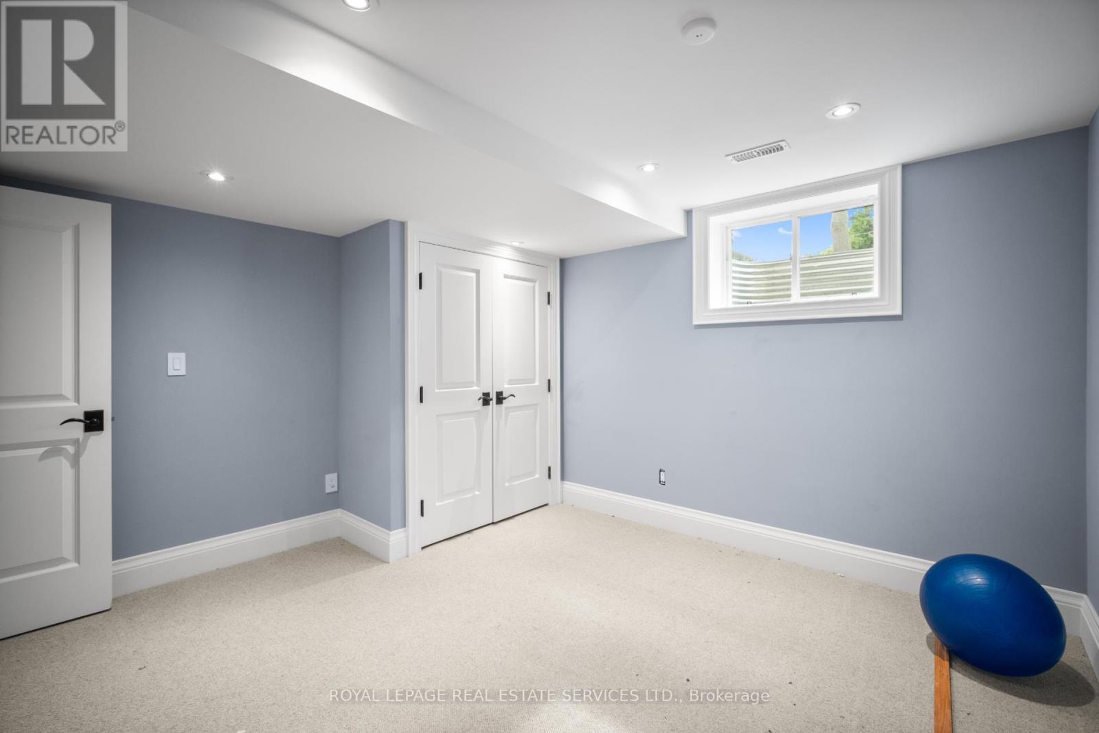 546 Prince Edward Drive N, Toronto, Ontario  M8X 2M7 - Photo 44 - W12174397