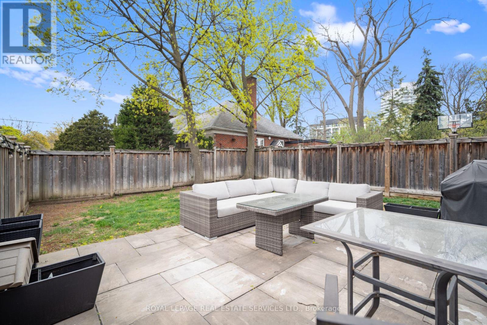 546 Prince Edward Drive N, Toronto, Ontario  M8X 2M7 - Photo 49 - W12174397