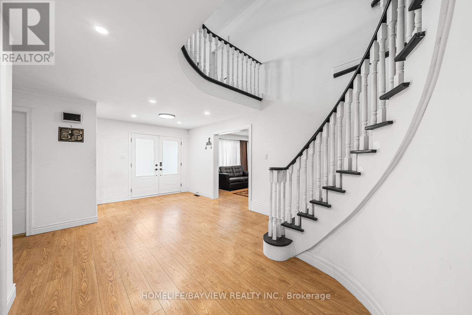 2602 Mason Heights, Mississauga (Cooksville), Ontario  L5B 2S2 - Photo 4 - W12174416