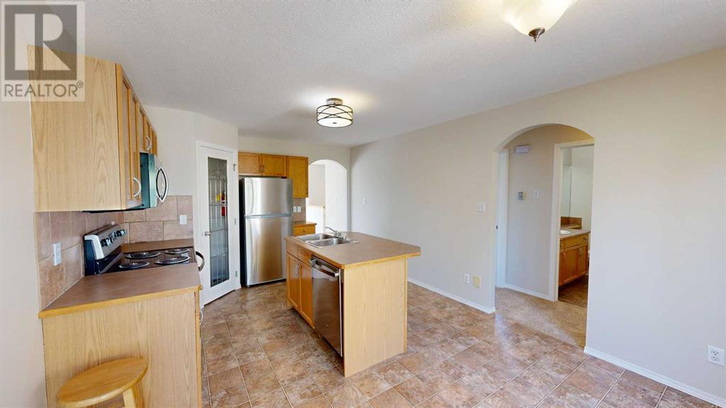 Property at 170 Peigan Court W image 5