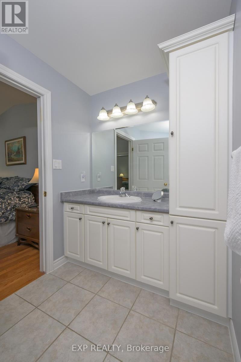 48 - 572 Thistlewood Drive, London North, Ontario  N5X 4N7 - Photo 14 - X12174462
