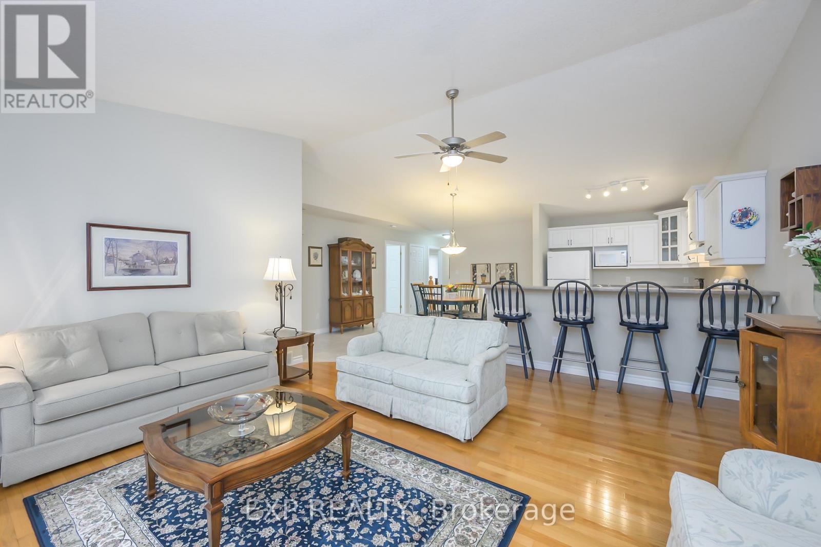 Photo 6 of 35 for 48 - 572 Thistlewood Drive