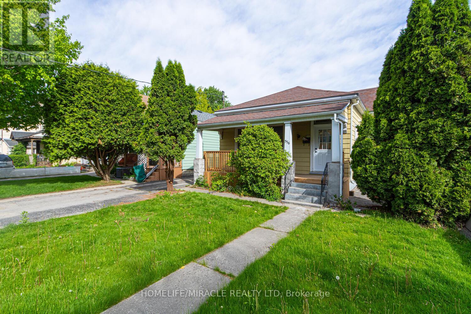 356 Hill Street, London East, Ontario  N6B 1E3 - Photo 3 - X12174383