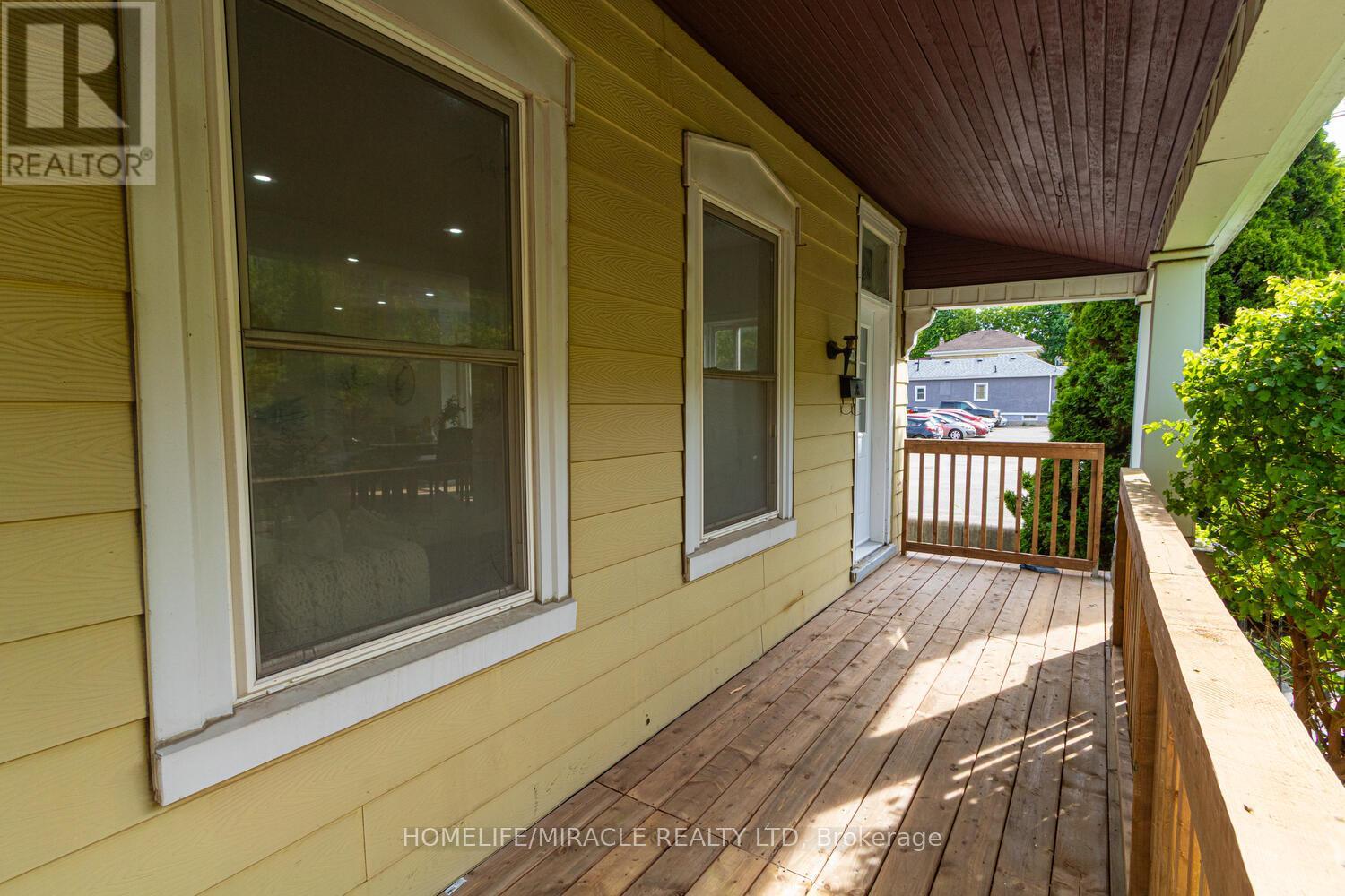 356 Hill Street, London East, Ontario  N6B 1E3 - Photo 6 - X12174383