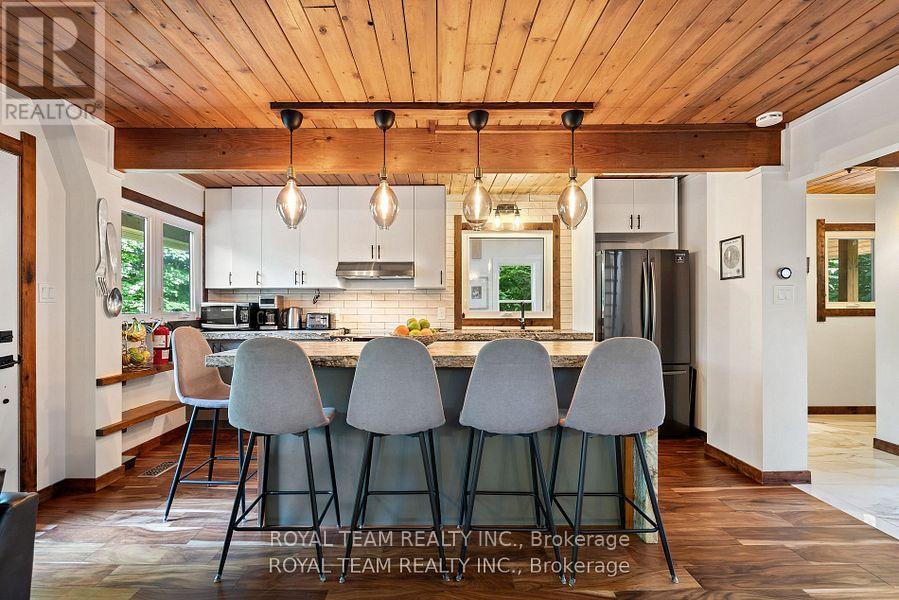 12 Hayhoe Road, Seguin, Ontario  P0C 1H0 - Photo 10 - X12174420