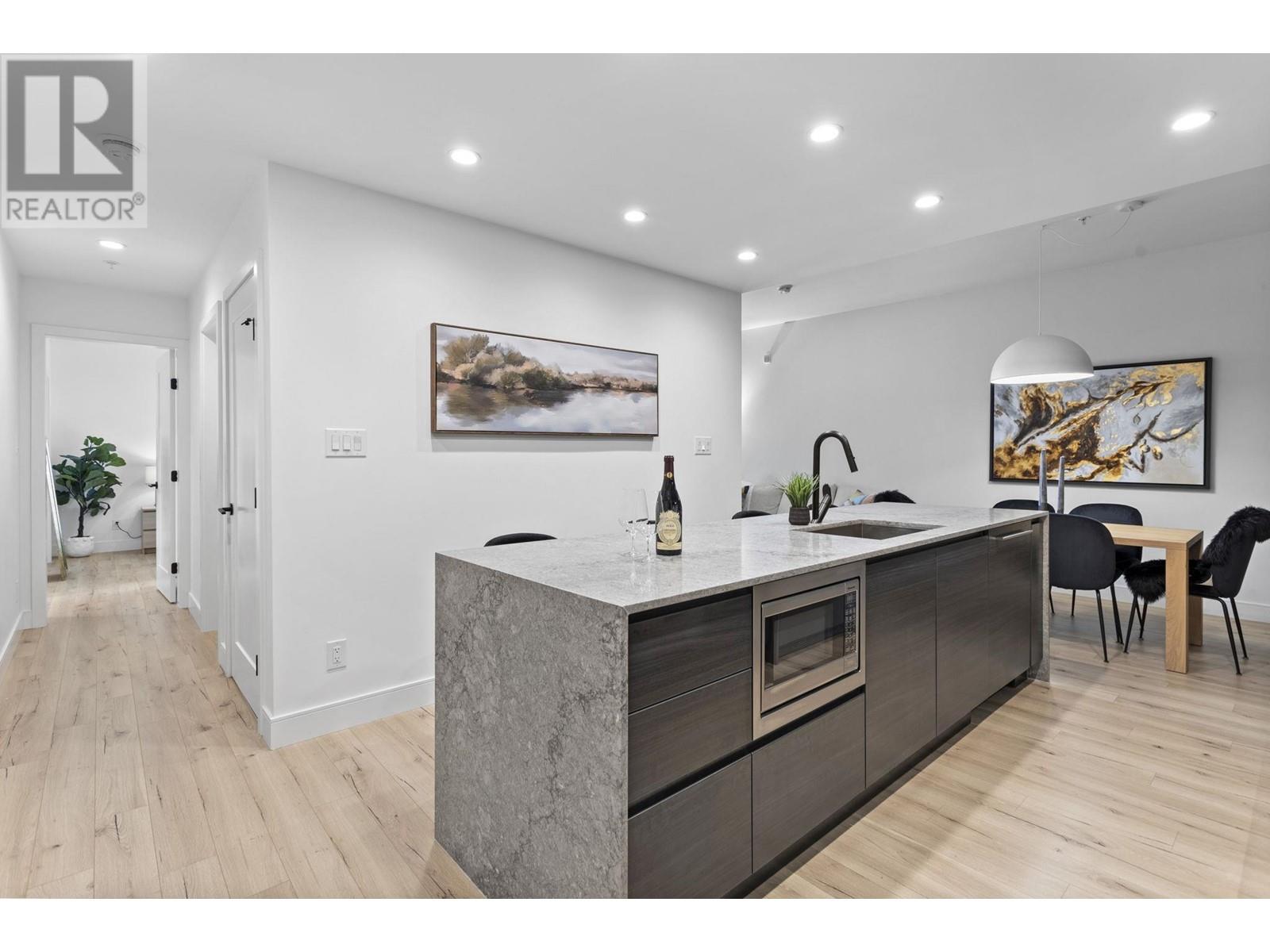 507 3131 MURRAY STREET, Port Moody, British Columbia
