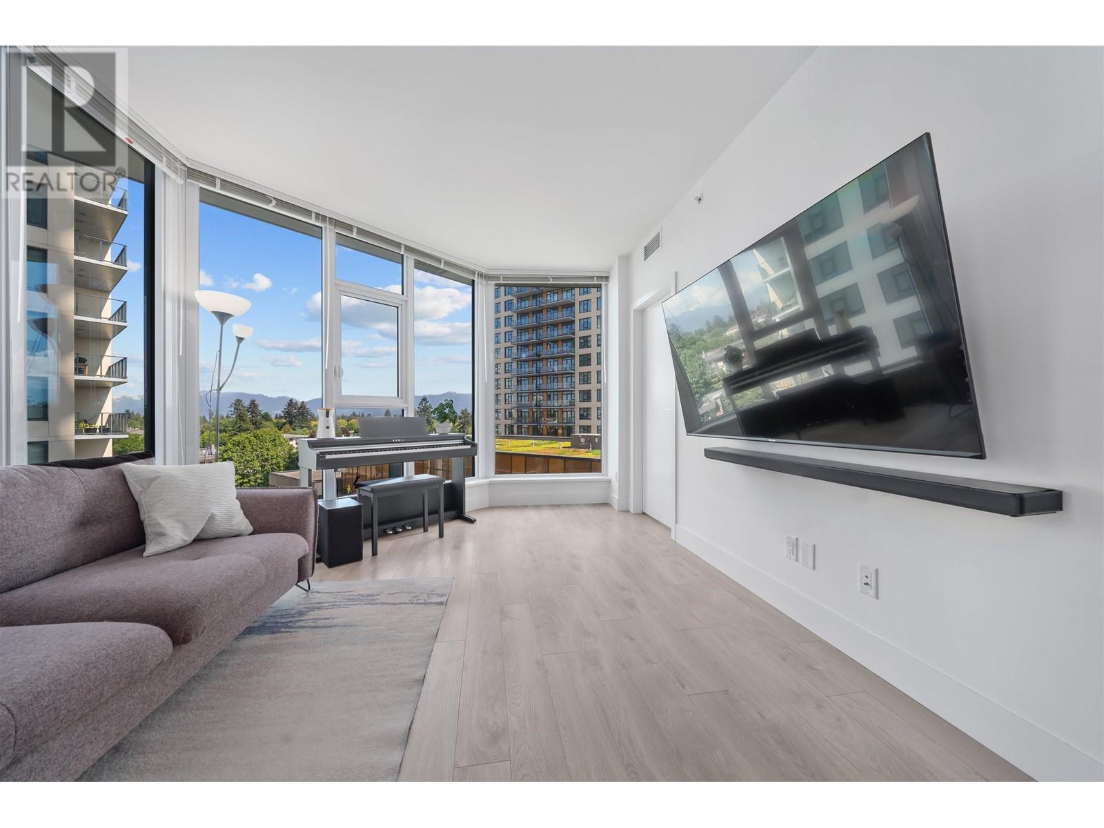 802 7388 Kingsway, Burnaby, British Columbia  V3N 0G9 - Photo 3 - R3007212