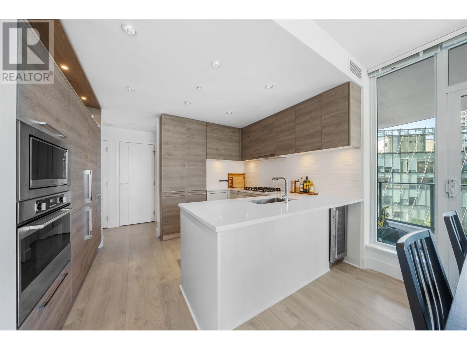 802 7388 Kingsway, Burnaby, British Columbia  V3N 0G9 - Photo 7 - R3007212