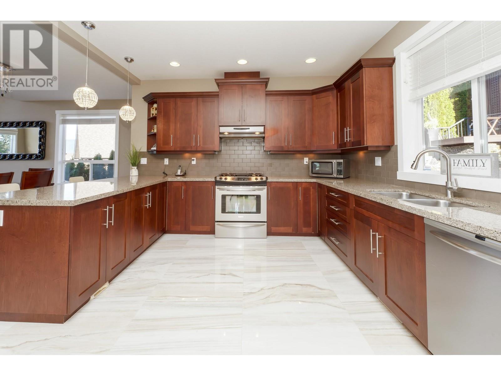 13686 228b Street, Maple Ridge, British Columbia  V4R 0B4 - Photo 36 - R3007193