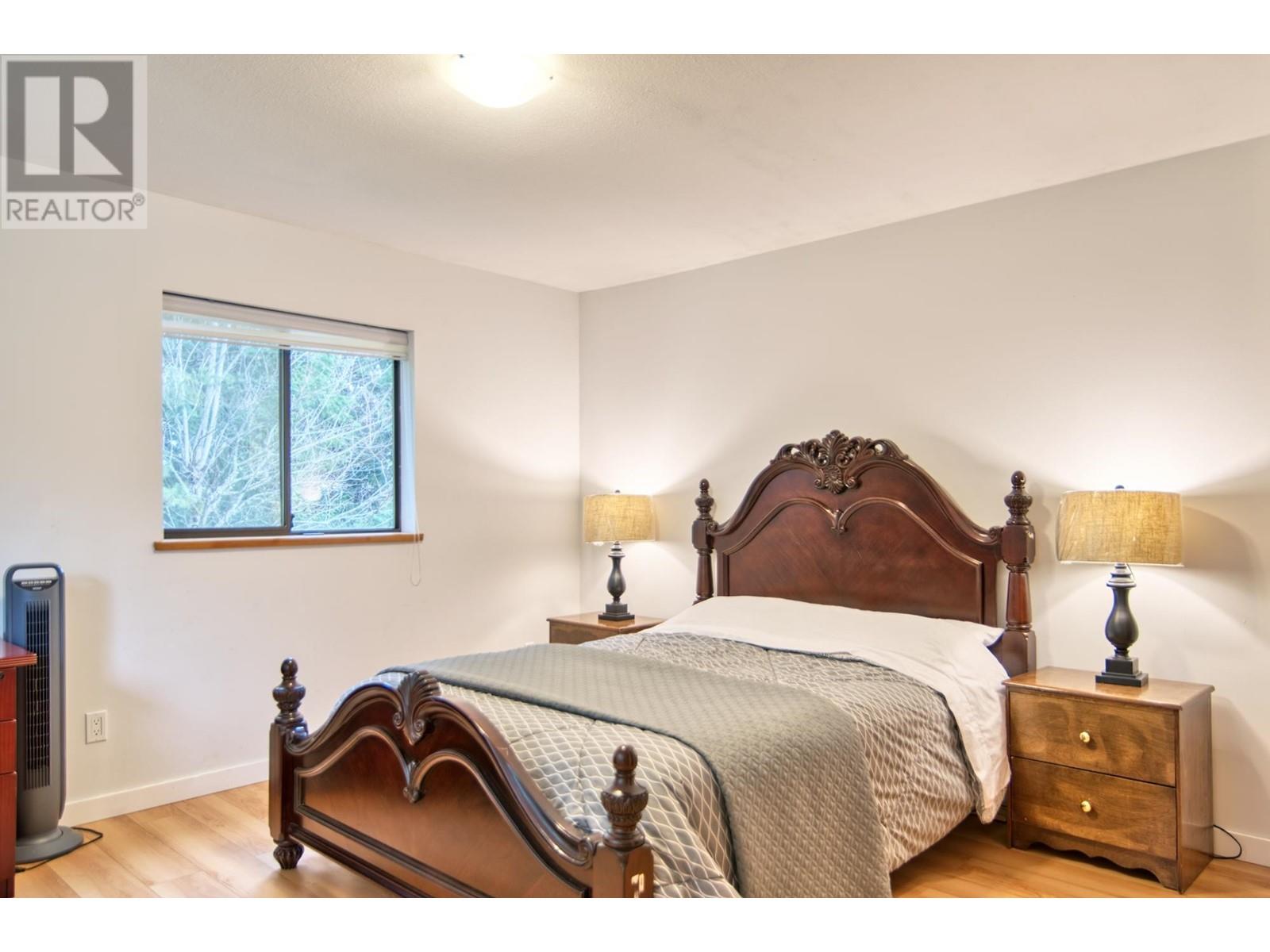 6377 N Gale Avenue, Sechelt, British Columbia  V7Z 0P7 - Photo 14 - C8069480